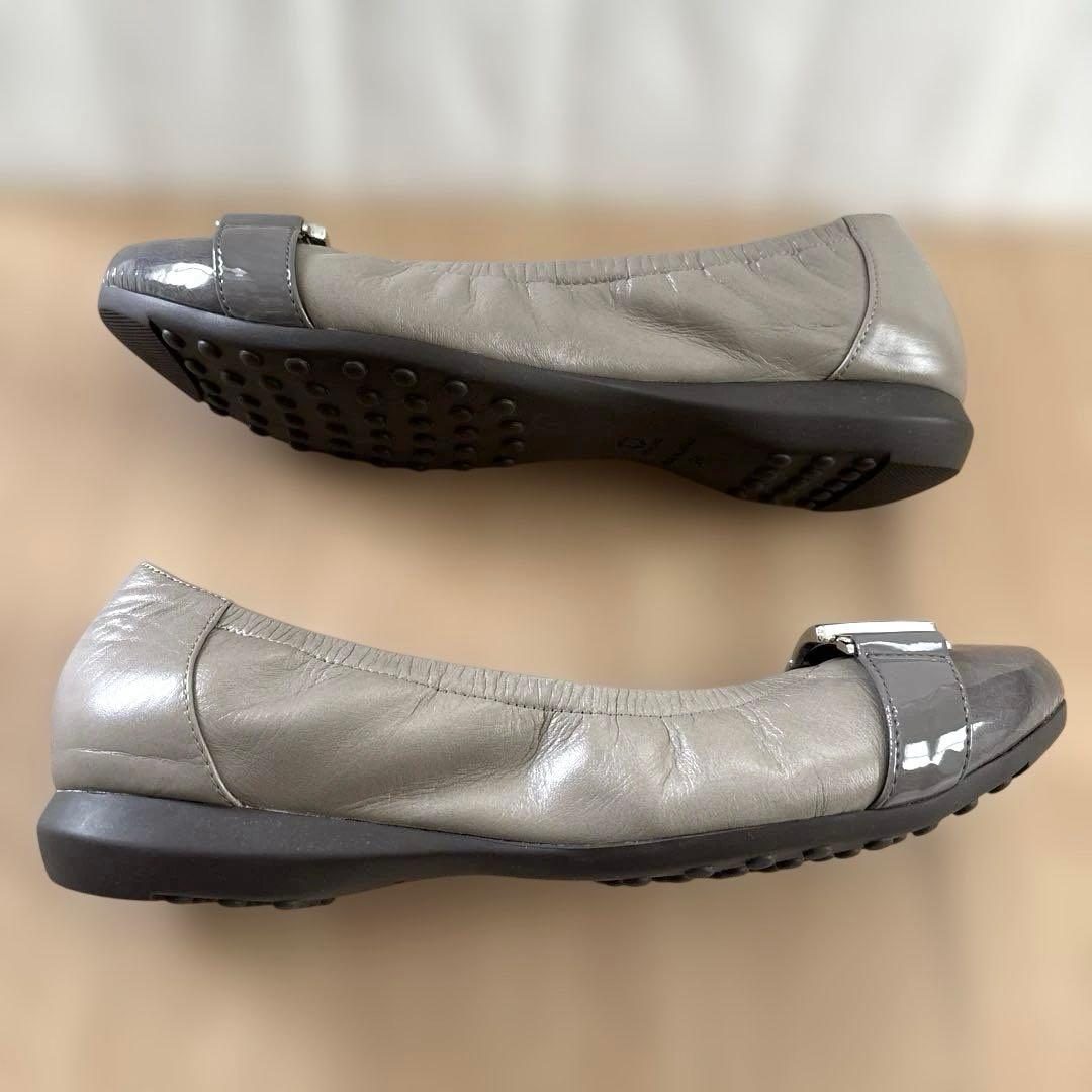 卑弥呼 HIMIKO】スクエアバックルスニーカーパンプス グレー 24cm