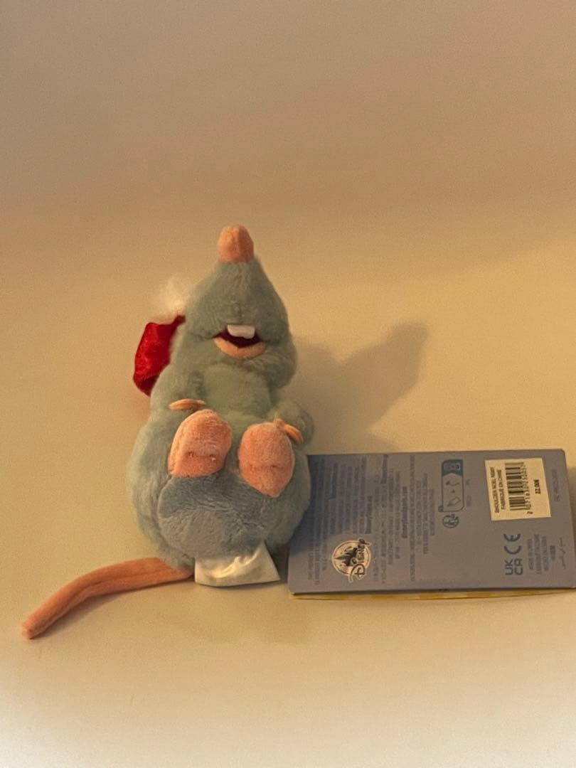 パリディズニー クリスマス限定】レミー サンタ帽 肩のせ ぬいぐるみ