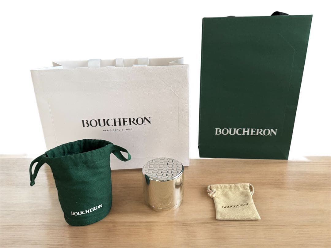BOUCHERON アクセサリーシルバーケース、巾着（２個）、紙袋（2枚）セット BOUCHERON アクセサリーシルバーケース、巾着（2個）、紙袋（2枚
