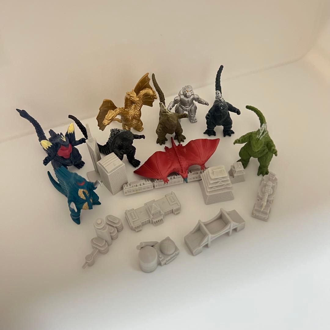 ゴジラ フィギュア 9種セット ゴジラ王国 食玩 - メルカリ