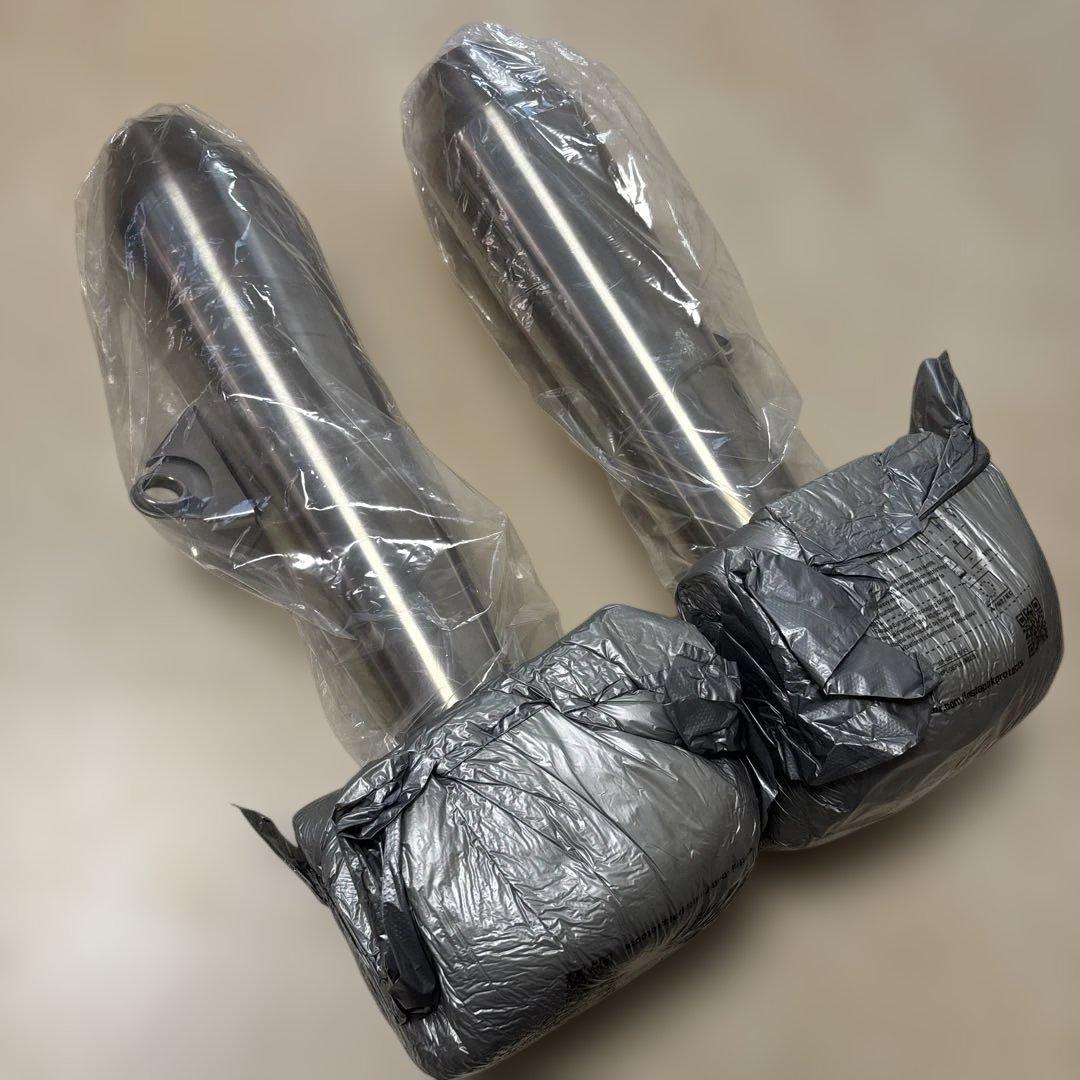 トライアンフ スラクストン 1200r 純正マフラー 新車外し デッド