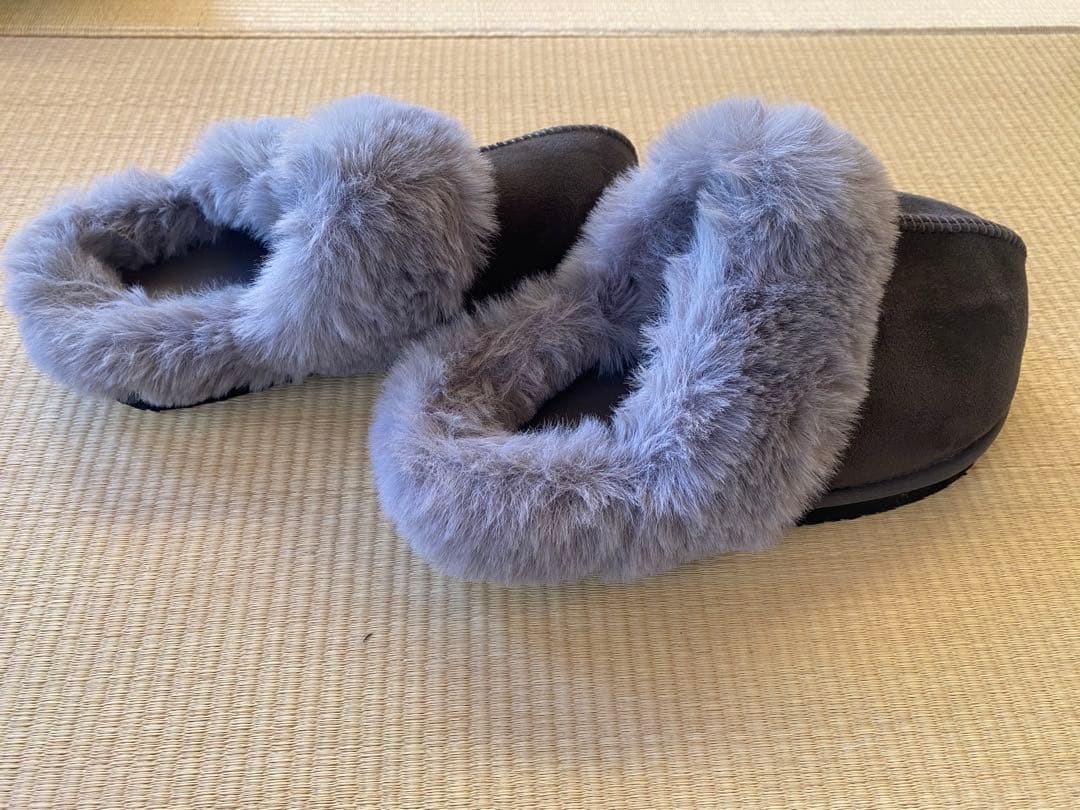 Racbakiラクバキ ファーサボ Mサイズ グレー 旧モデル - メルカリ