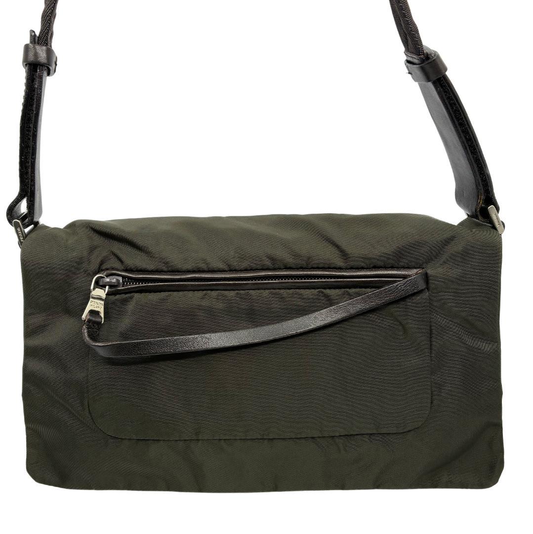 美品 PRADA プラダ ナイロン ショルダーバッグ カーキ A1359B1 - メルカリ