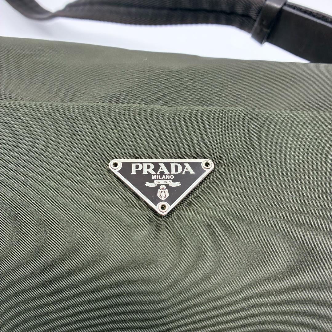 美品 PRADA プラダ ナイロン ショルダーバッグ カーキ A1359B1 - メルカリ