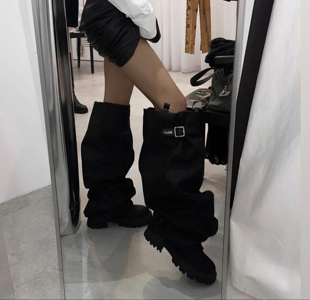 YELLO サスペンダー付きブラックロングブーツ Ssize - メルカリ