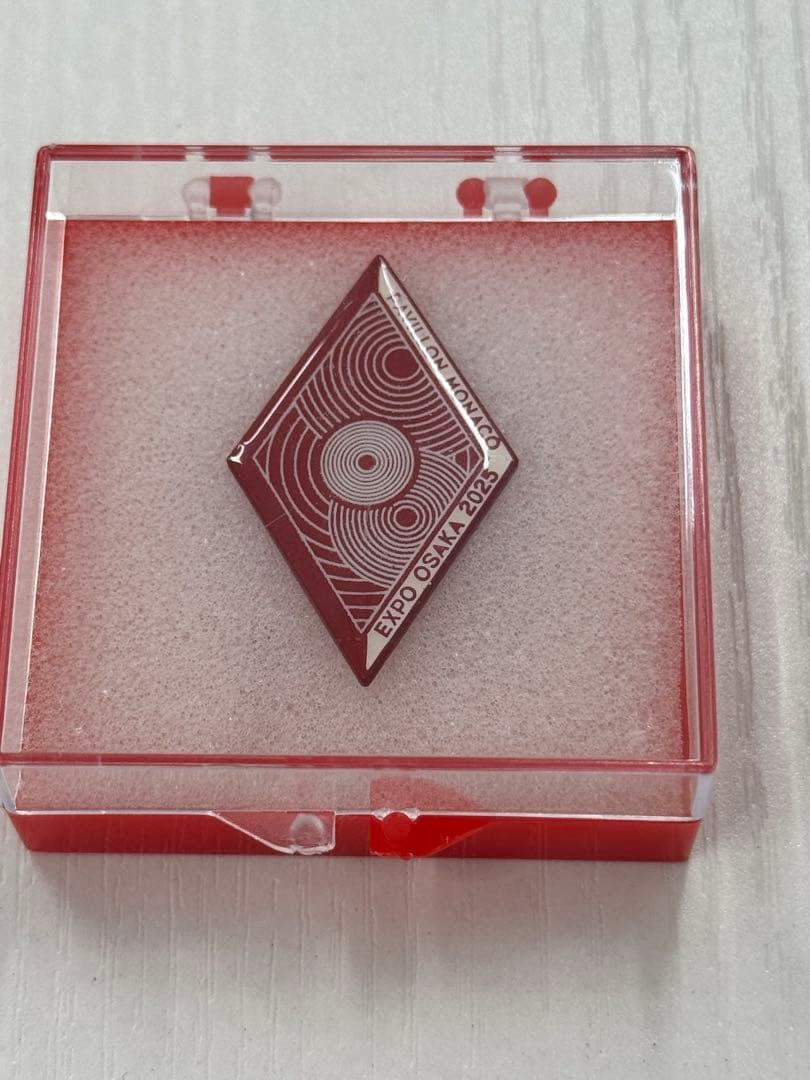 超レア」万博モナコピンバッジ - メルカリ
