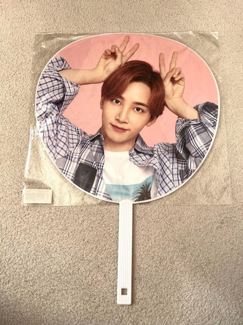 SEVENTEEN ジョンハン うちわ CARATCAMP - メルカリ