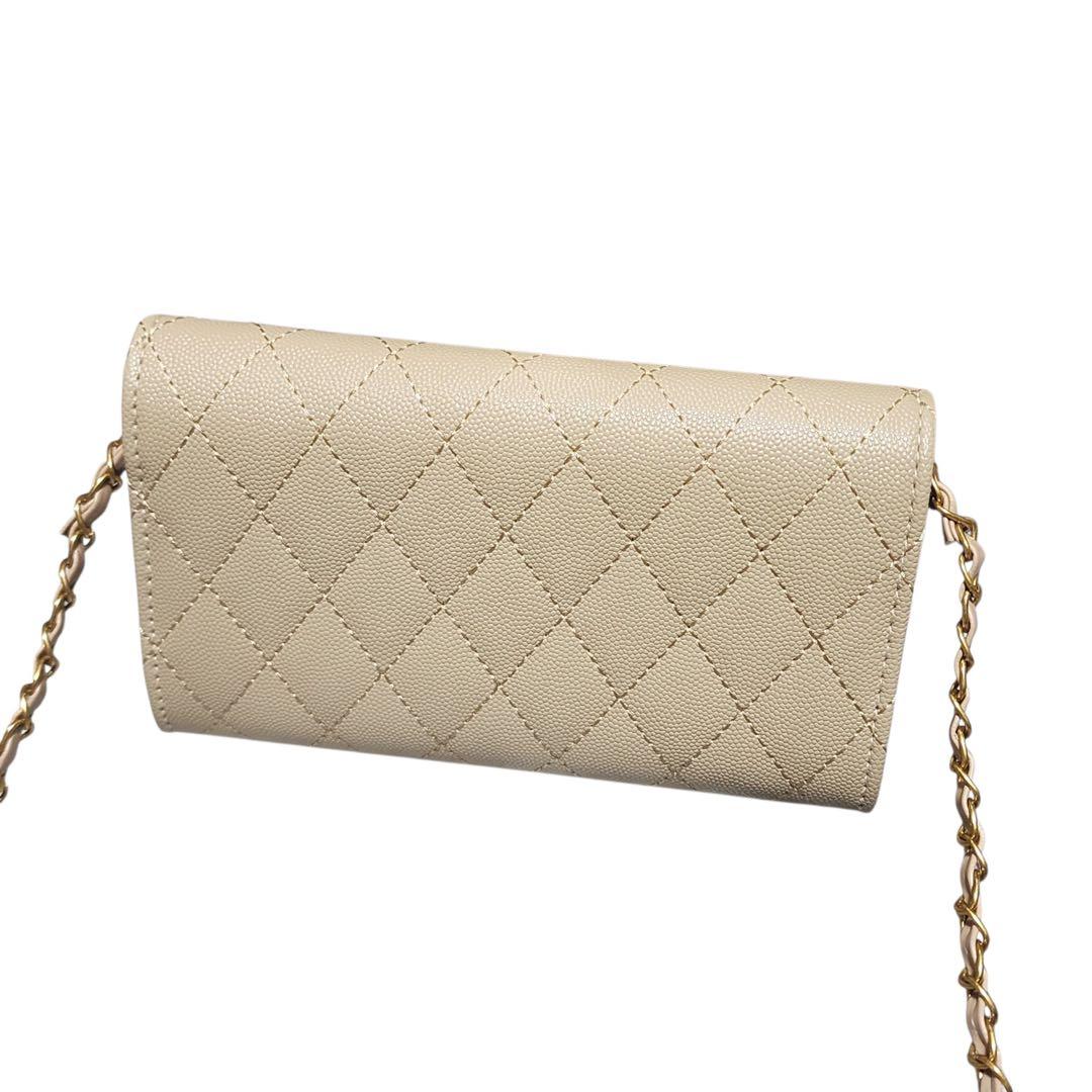 CHANEL チェーンウォレット キルティング ベージュ ノベルティ - メルカリ