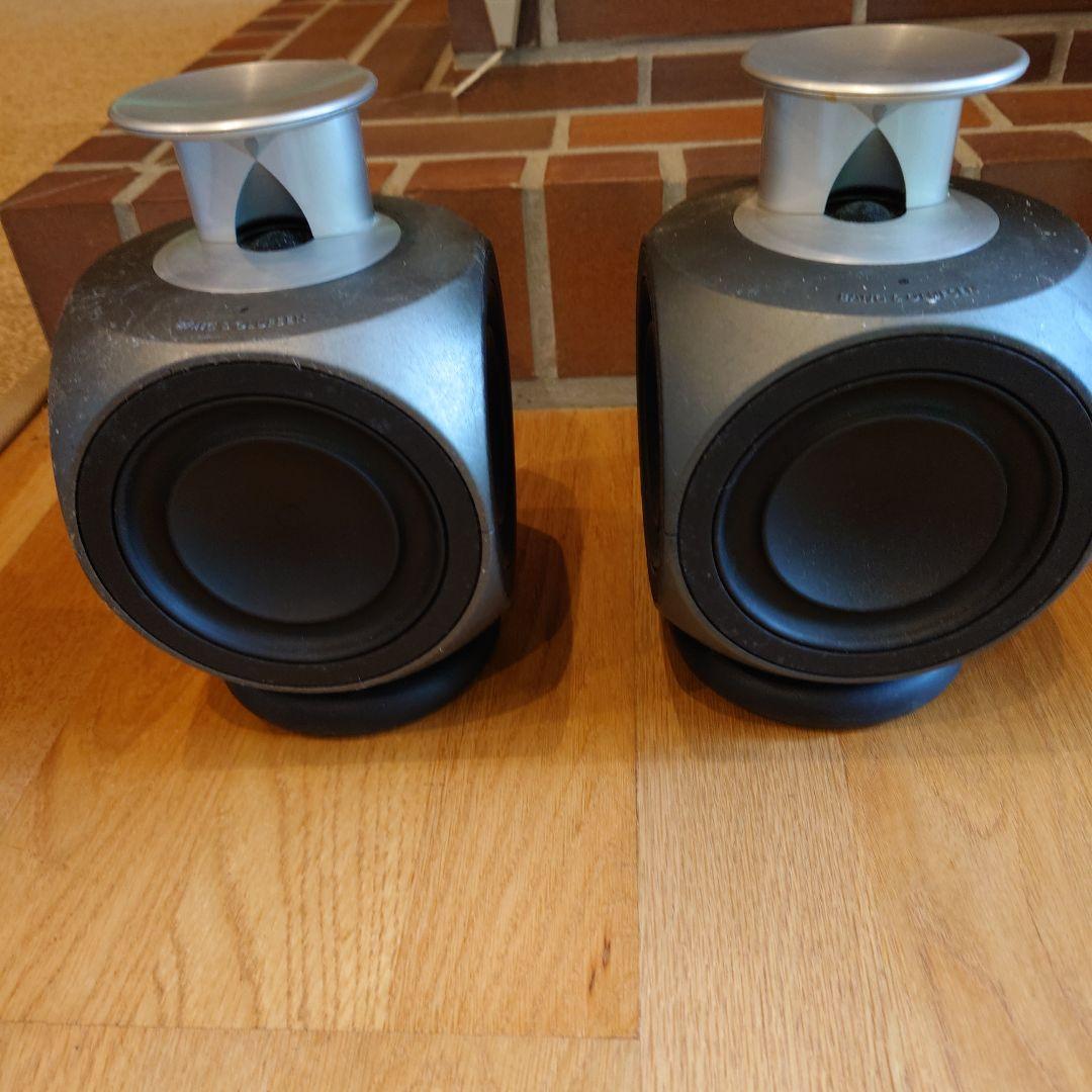 Bang&Olufsen バング＆オルフセン　BeoLab3 Bang & Olufsen BeoLab 3 Active (Powered) Speakers - With Stands