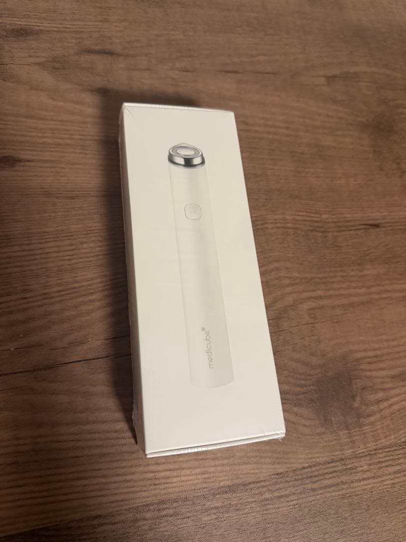 未開封 medicube AGE-R BOOSTER PRO MINI medicube Age-R Booster Pro Mini – thekshop.ca