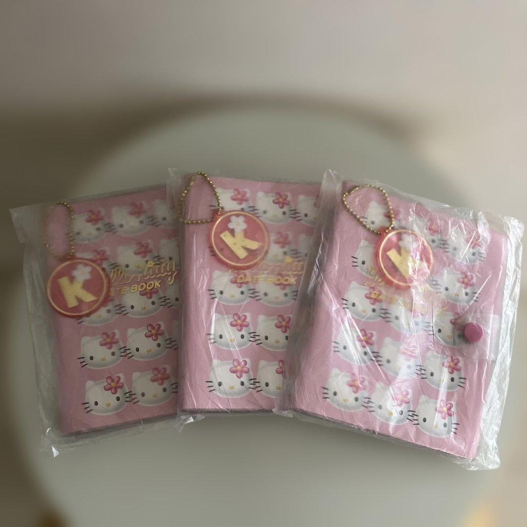 希少　ハローキティ スケジュール帳　DATEBOOK カオハナキティ　レトロ サンリオSANRIO B6デイトブック 2026 ハローキティ 紙10月はじまり