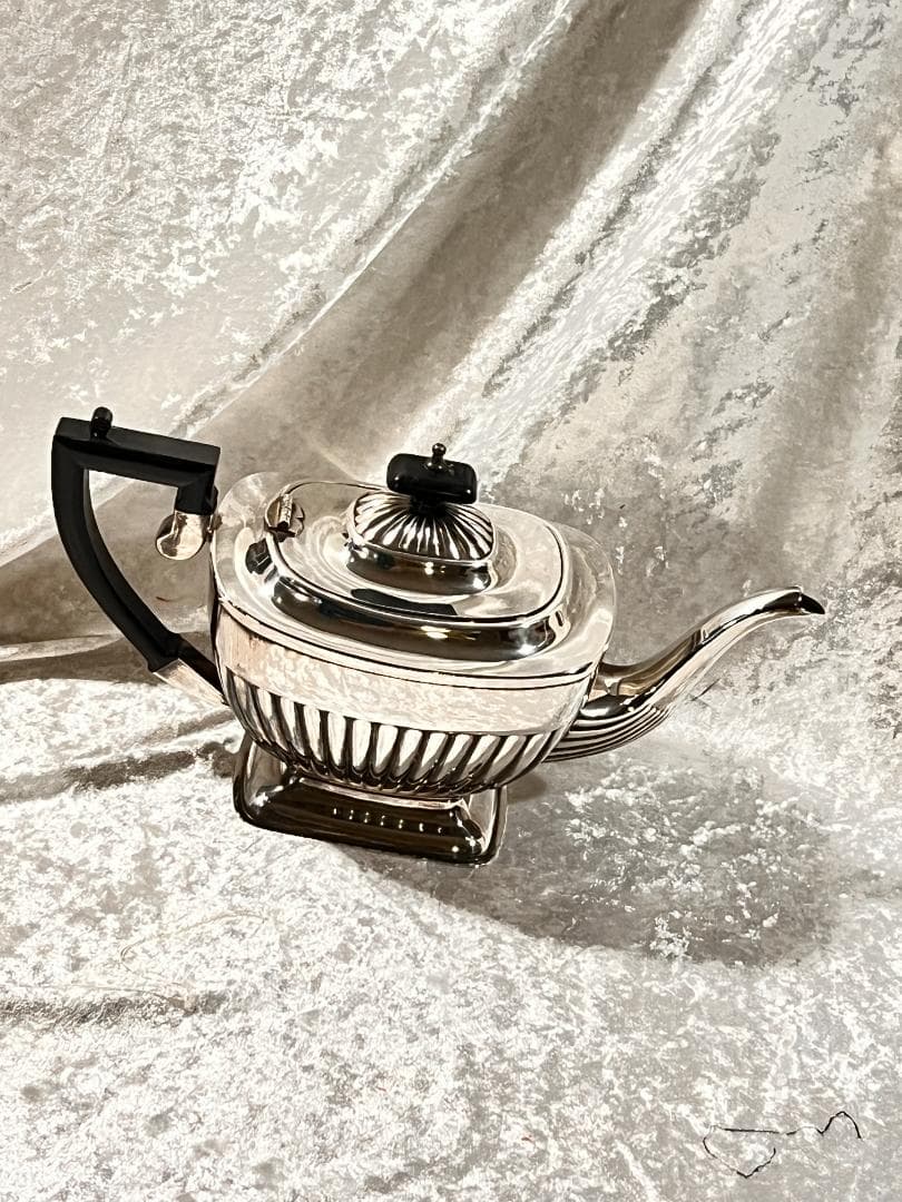 シルバープレートティーポット 刻印あり Sheffield England