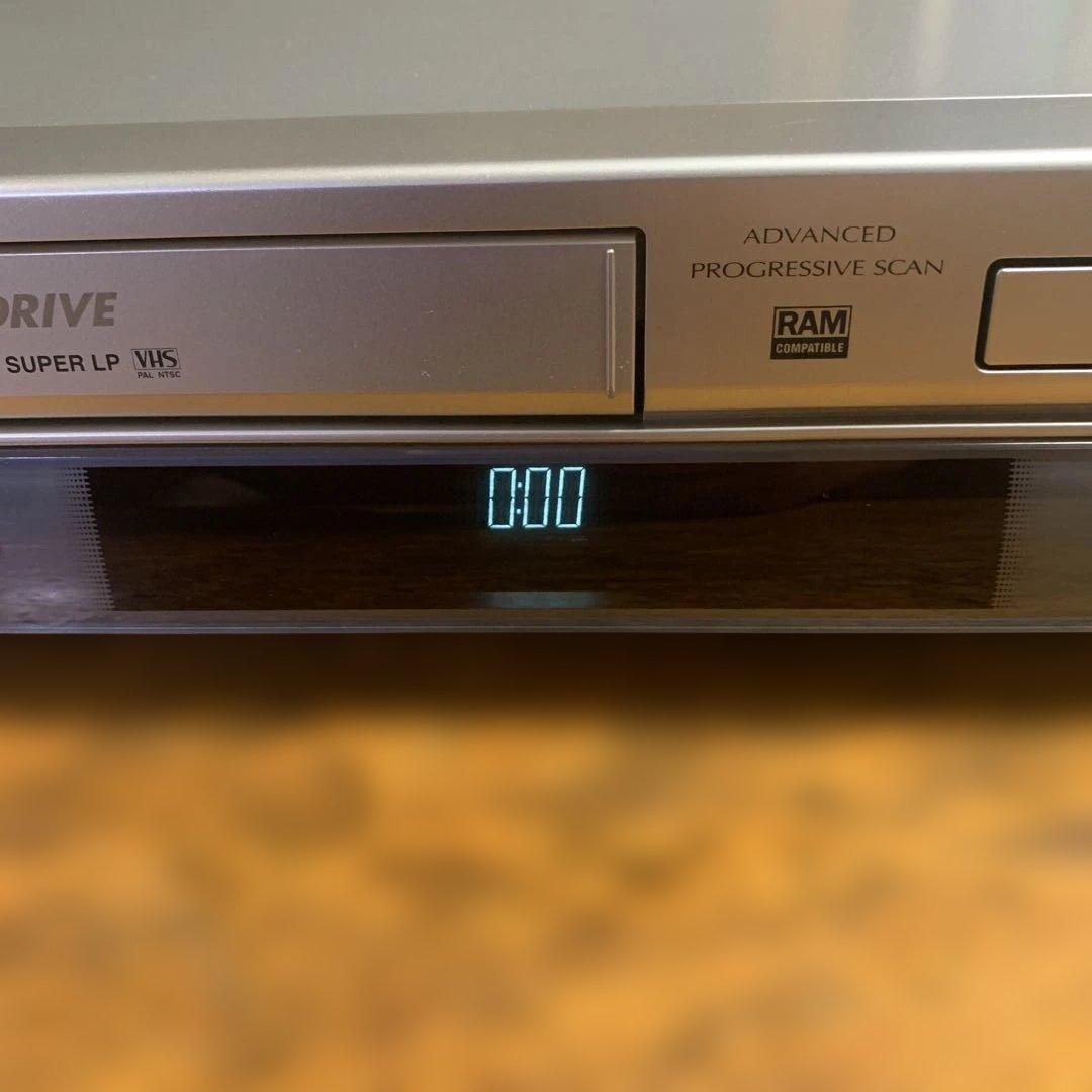 Panasonic NV-VP32 VHSデッキ&DVD(EVR7720X40) - メルカリ