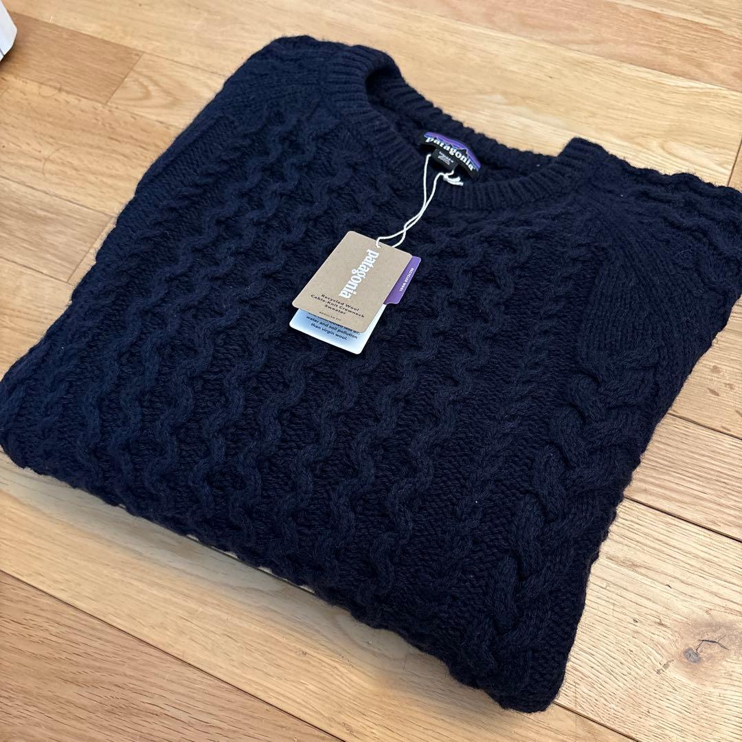 リサイクル・ウール・ブレンドケーブルニット・クルーネック・セーター