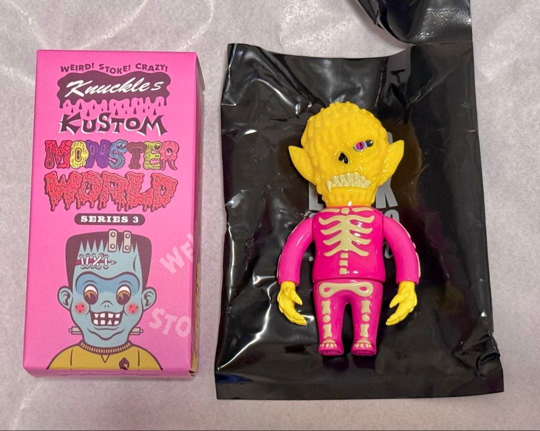 HEADLOCKSTUDIO KUSTOM MONSTER WORLD 3 - メルカリ