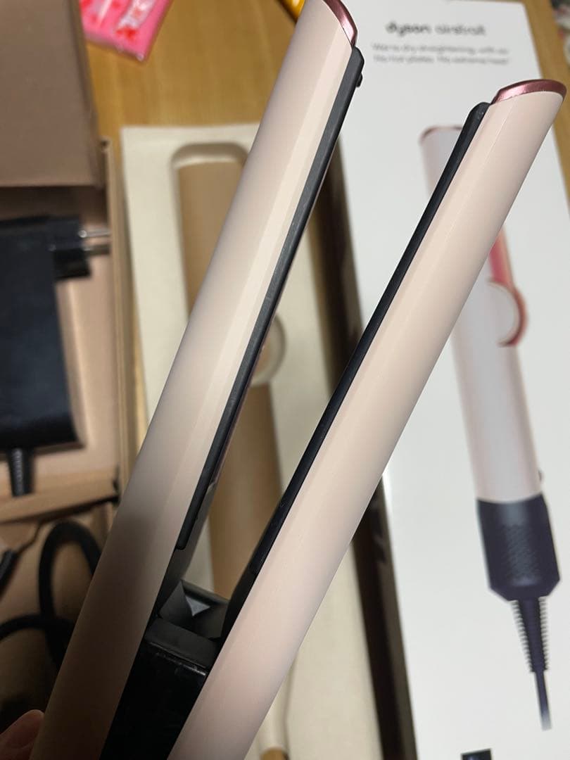 中国 韓国 ヨーロッパ Dyson ドライヤー ht01 ストレイトナー