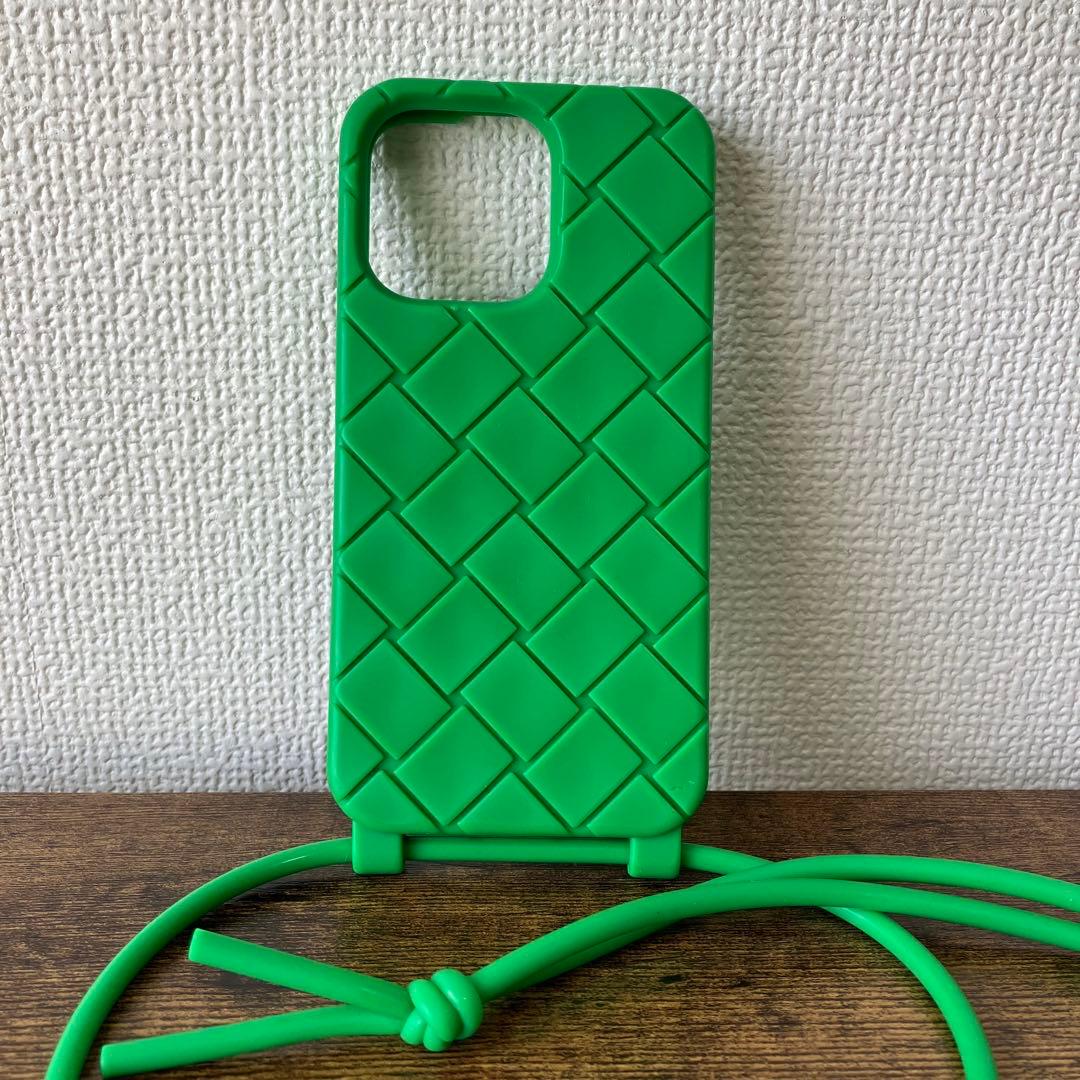 美品】 ボッテガヴェネタ iPhone14/14Pro カセット パラキート - メルカリ
