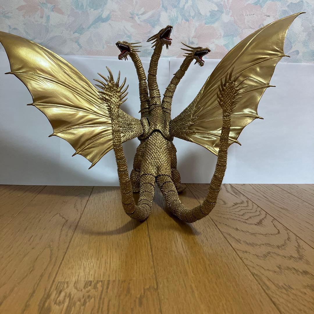 キングギドラ　S.H.MonsterArt 可動フィギュア　バンダイ