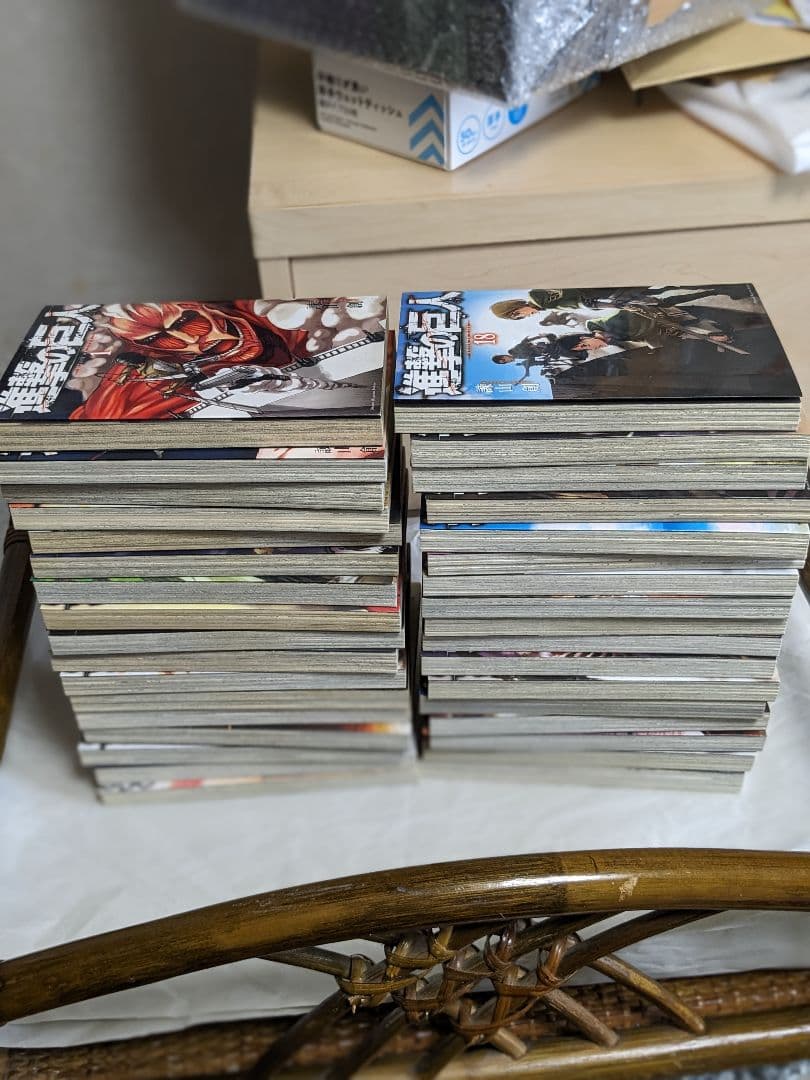 進撃の巨人 全巻(全巻初版) +進撃の巨人tsutaya限定 収納ボックスセット