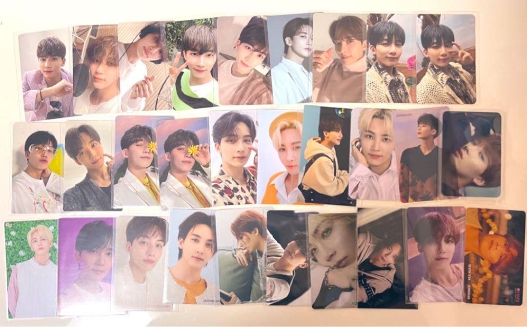 ジョンハン トレカ 一覧（2ページ目まで） - メルカリ