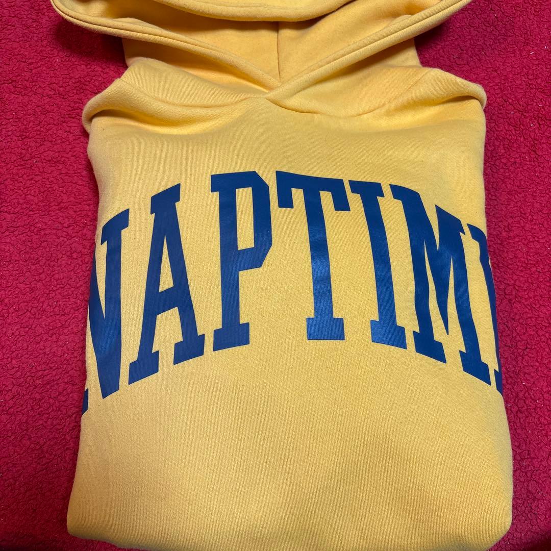 ナップタイム naptime. Nissy パーカー イエロー ピンク - メルカリ