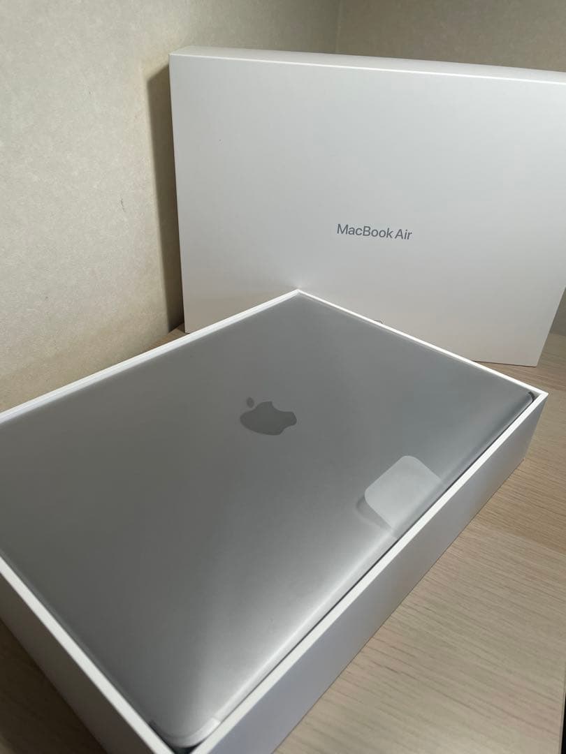 Apple MacBook Air 13インチ スペースグレー 13インチMacBook Air [整備済製品] 8コアCPUと8コアGPUを搭載したApple