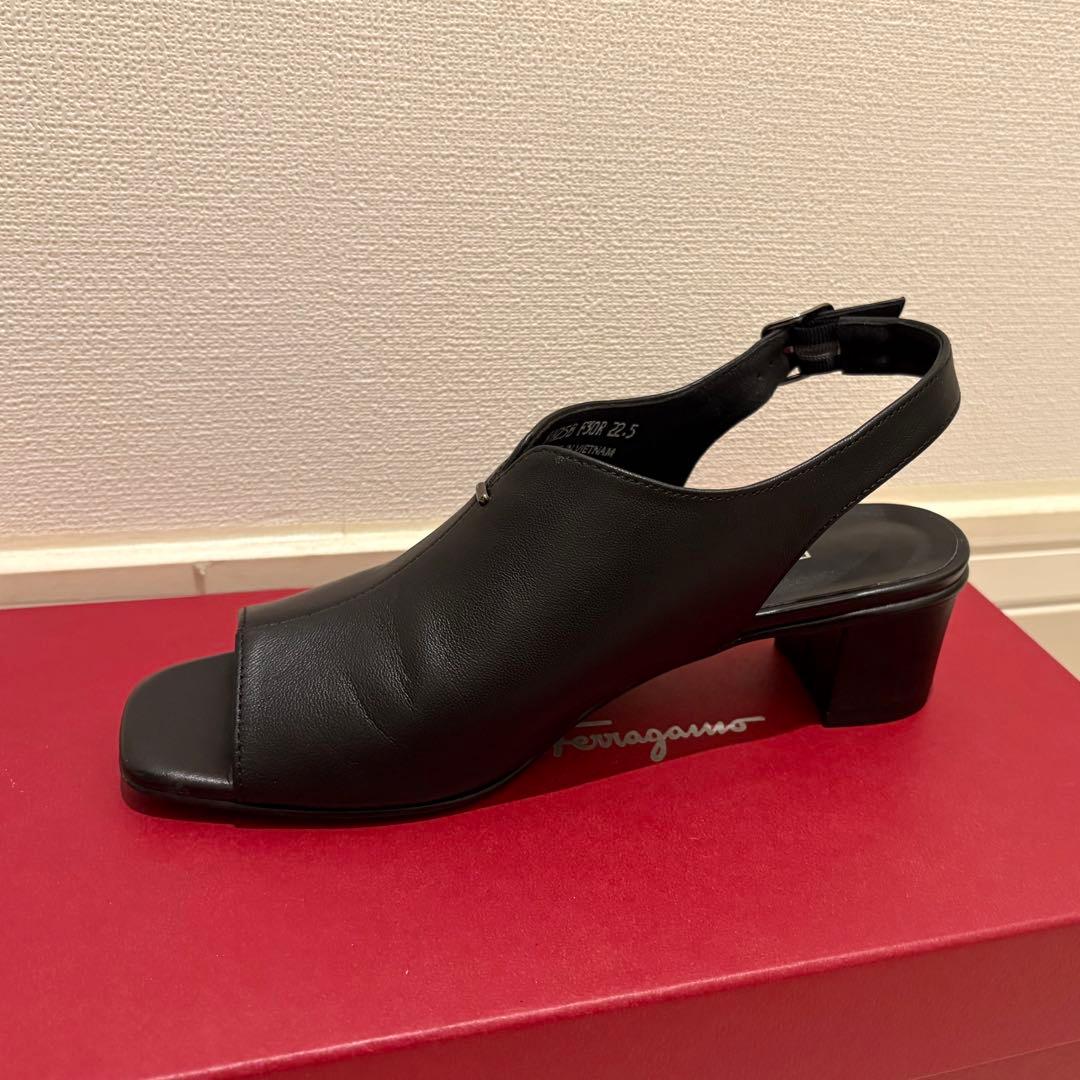 極美品 REGAL リーガル ソフトカバードサンダル 22.5cm