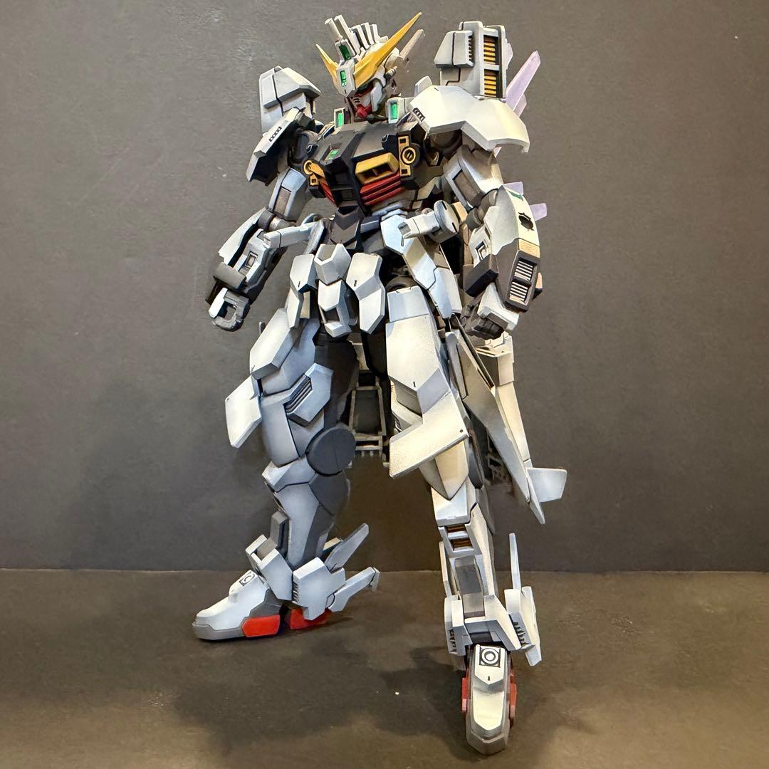 HG 1/144ガンダムジリウス 塗装済 完成品 HG 1/144 ガンダムジリウスの塗装完成見本を展示（静岡ホビーショー
