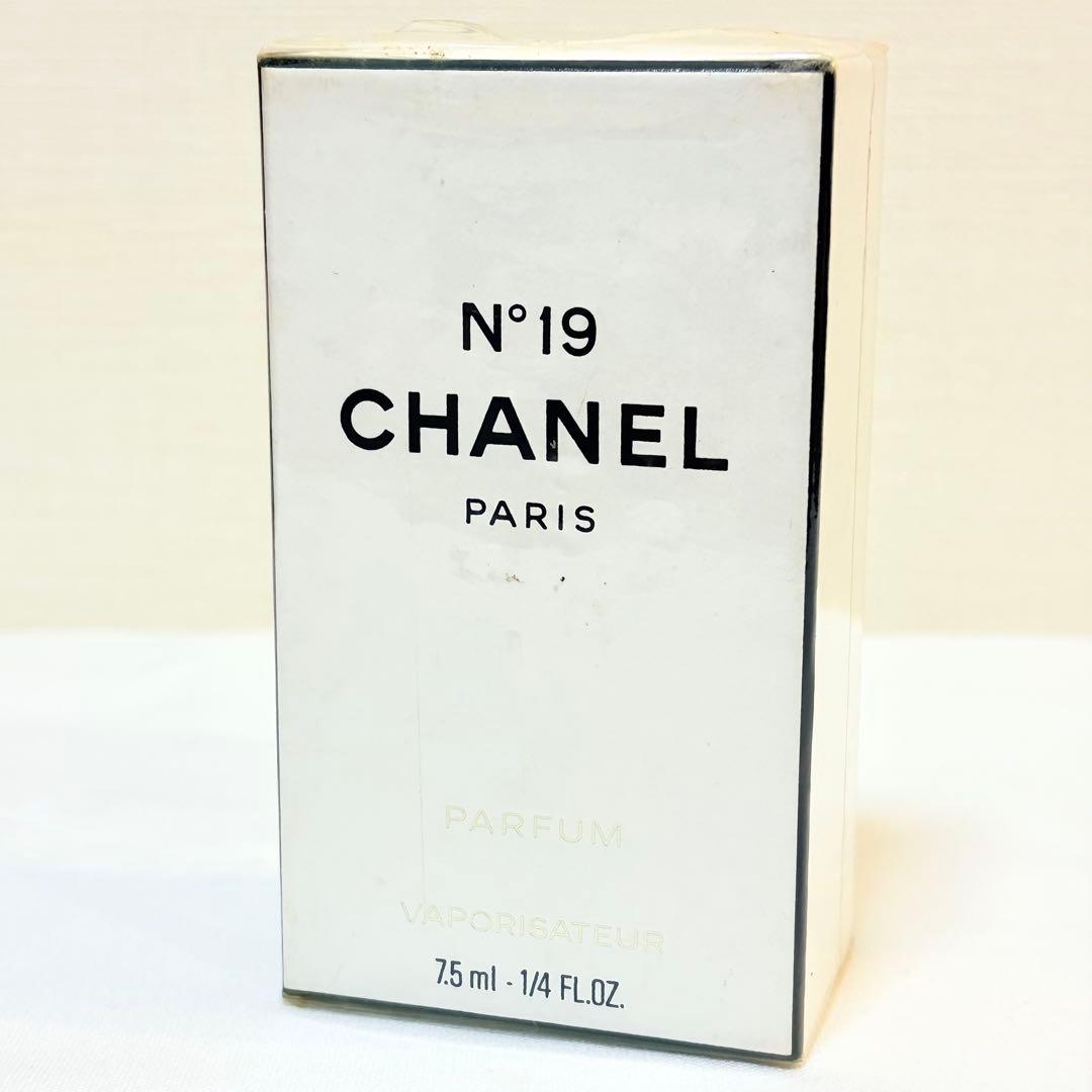 新品未開封 CHANEL シャネル N°19 パルファム 香水 7.5ml - メルカリ