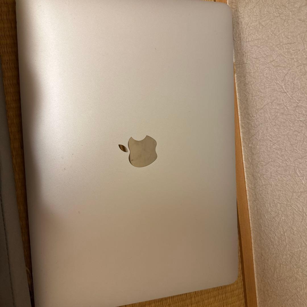 【美品】早く売りたいのでお安くしてますMacBook Air2020 不具合なし MacBook Air 13 インチ (2020) - Apple M1 8-コア と 7-コア GPU - 8GB