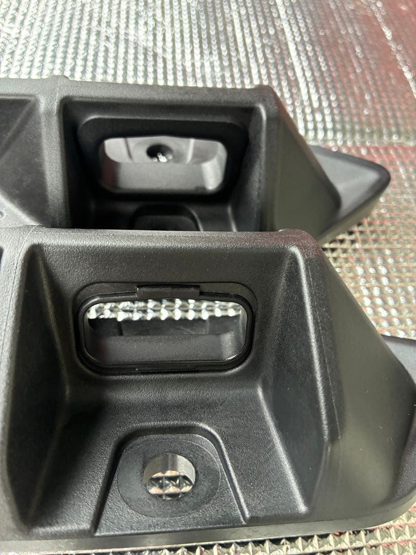 スズキ GSX-S1000G T、GX サイドケース キーブラケット