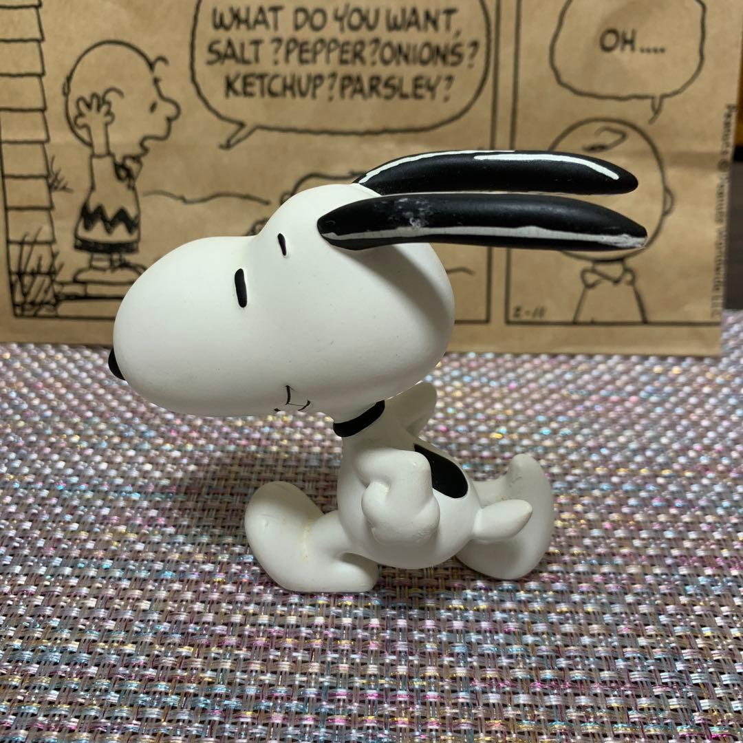 スヌーピー 立体フィギュア ホワイト/ブラック SNOOPY スヌーピー 立体 スィングフィギア グッズ - キャラクター