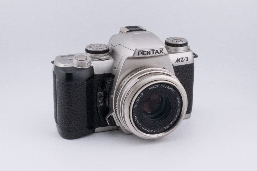 フィルムカメラ Pentax MZ-3 + FA 43mm F1.9 Limited 2000台限定／ペンタックス史上屈指のフィルムセット — MZ-3 Special