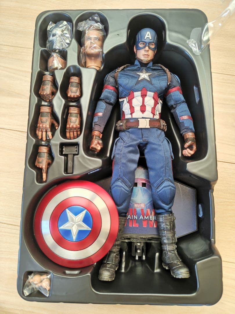 開封美品】ホットトイズ シビル・ウォー キャプテンアメリカ - メルカリ