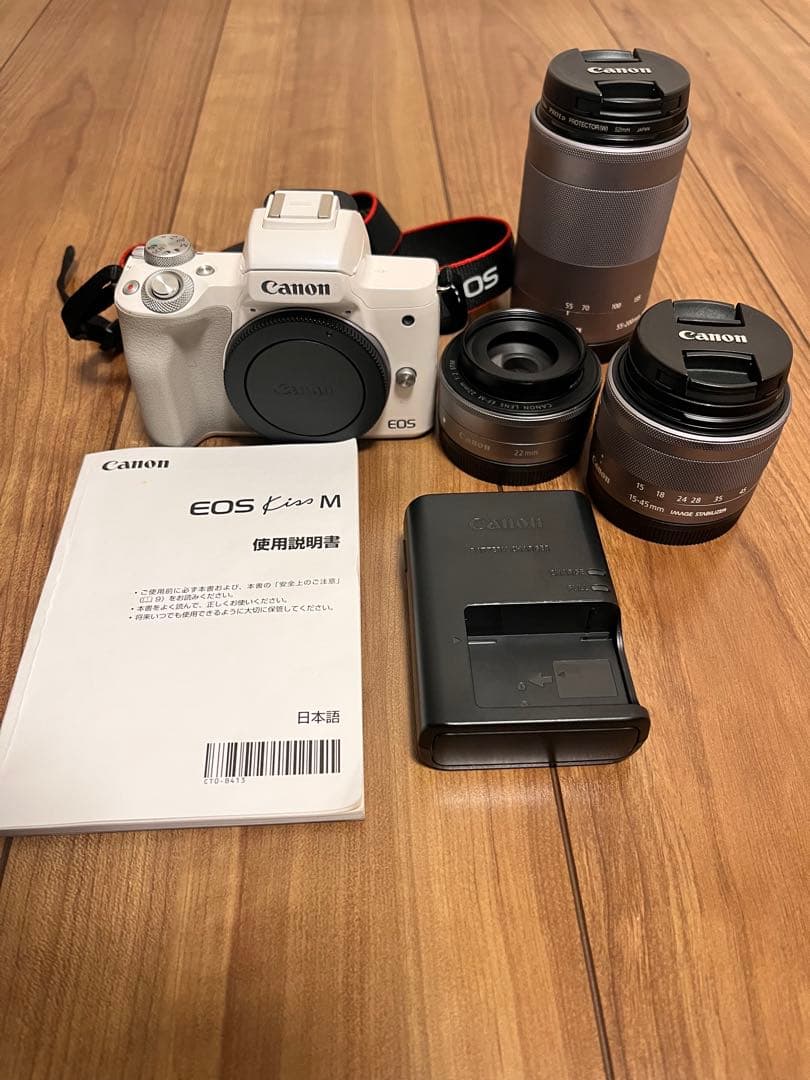 ※ユキ　Canon EOS Kiss M ホワイト レンズ3本付 EOS Kiss M ダブルズームキット [ホワイト] キヤノン ミラーレス一眼