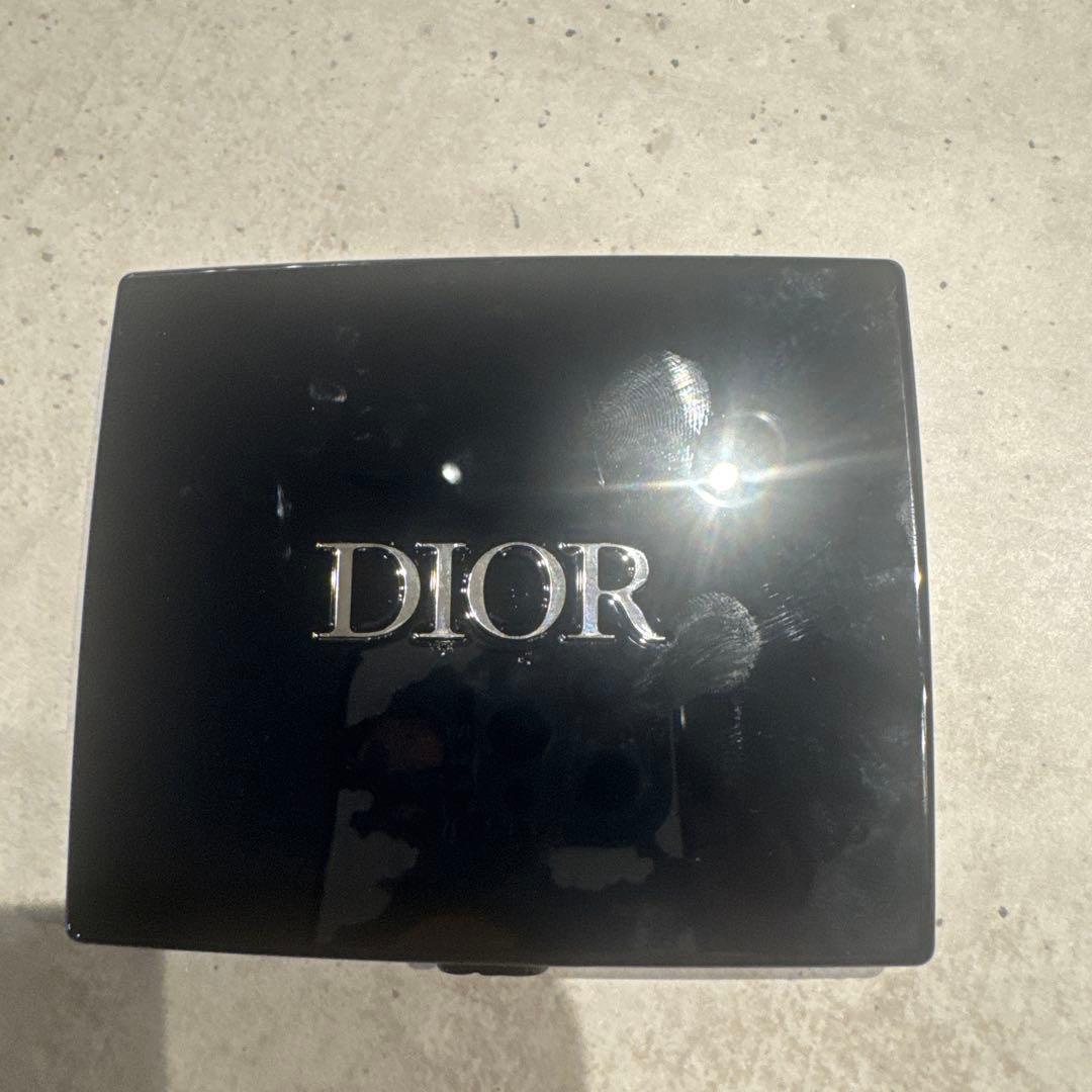 2024年秋限定色】Diorアイシャドウ083 - メルカリ
