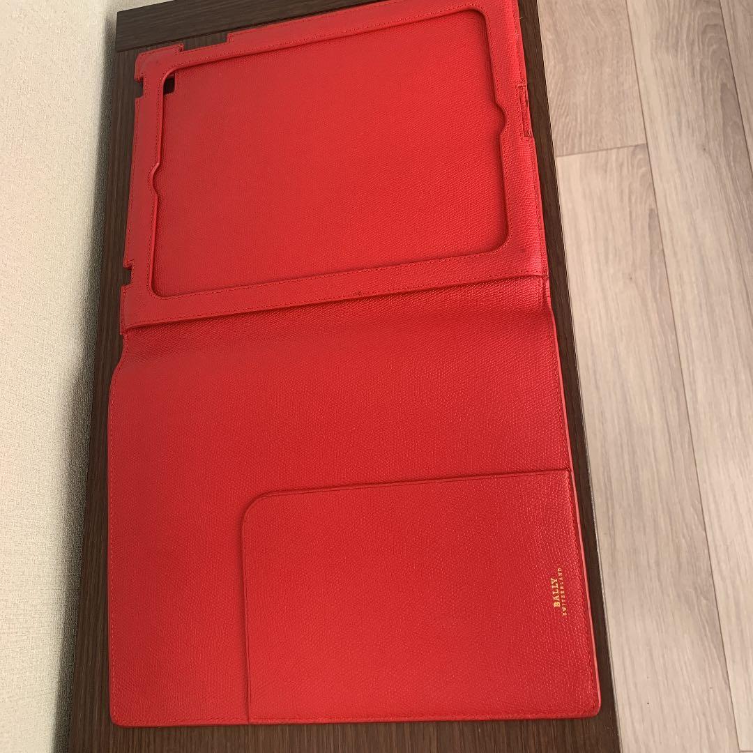 Bally 本革 iPad ケース 赤 9.7インチ用 - メルカリ