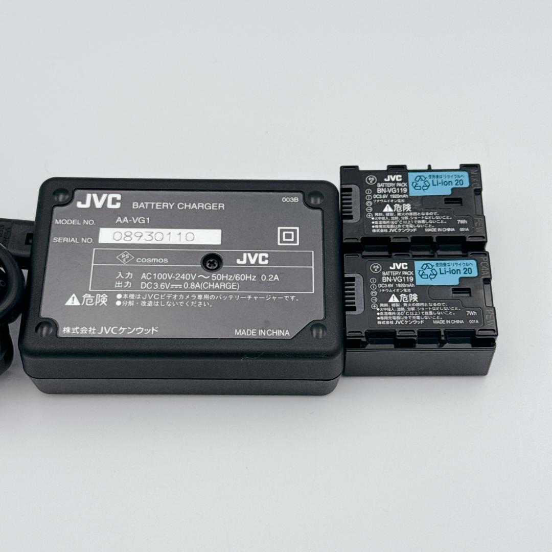 専用ほぼ未使用✨JVC Everio フルハイビジョンビデオカメラ GZ-HM1