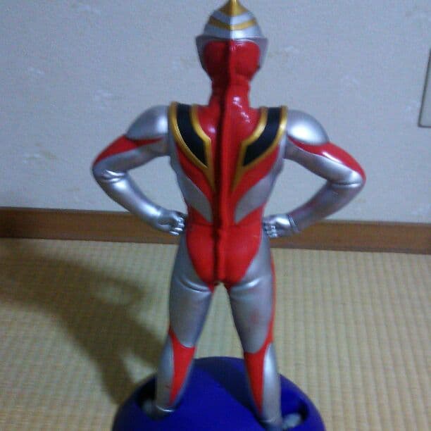 ウルトラマンガイア V2 京本コレクション14 - メルカリ
