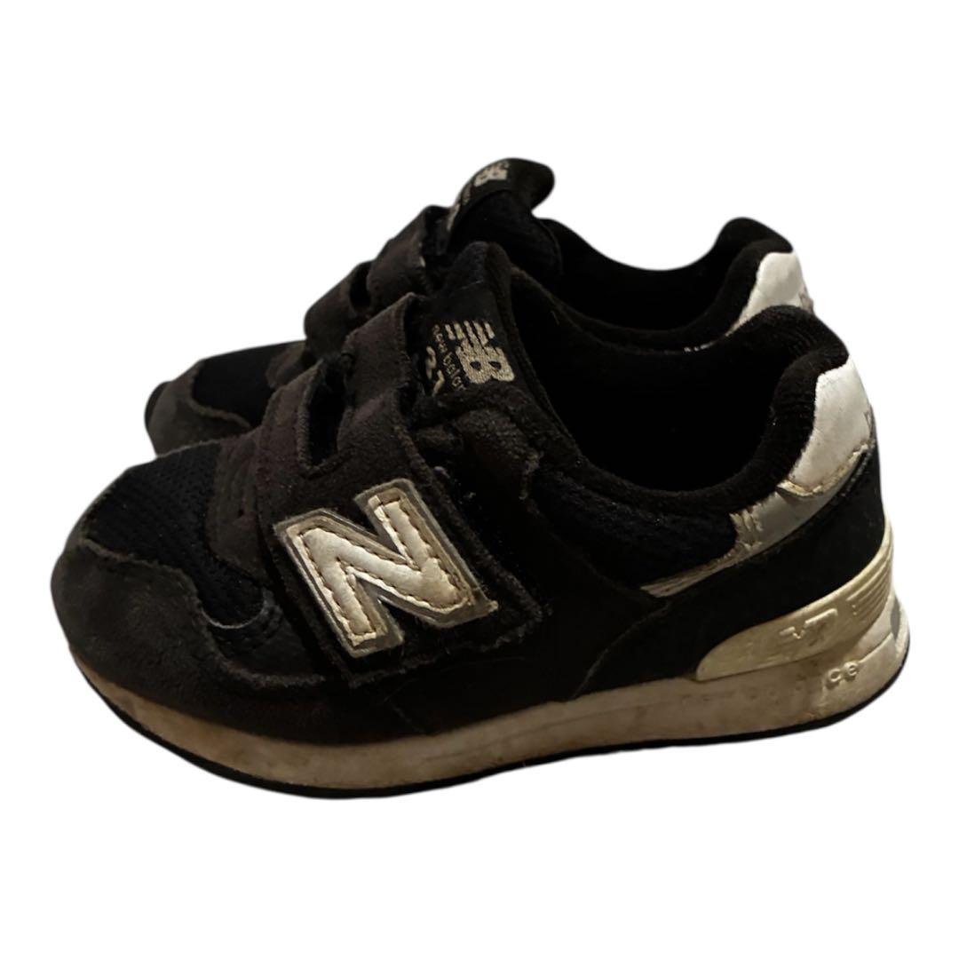 New Balance ブラック スニーカー ベルクロ - メルカリ