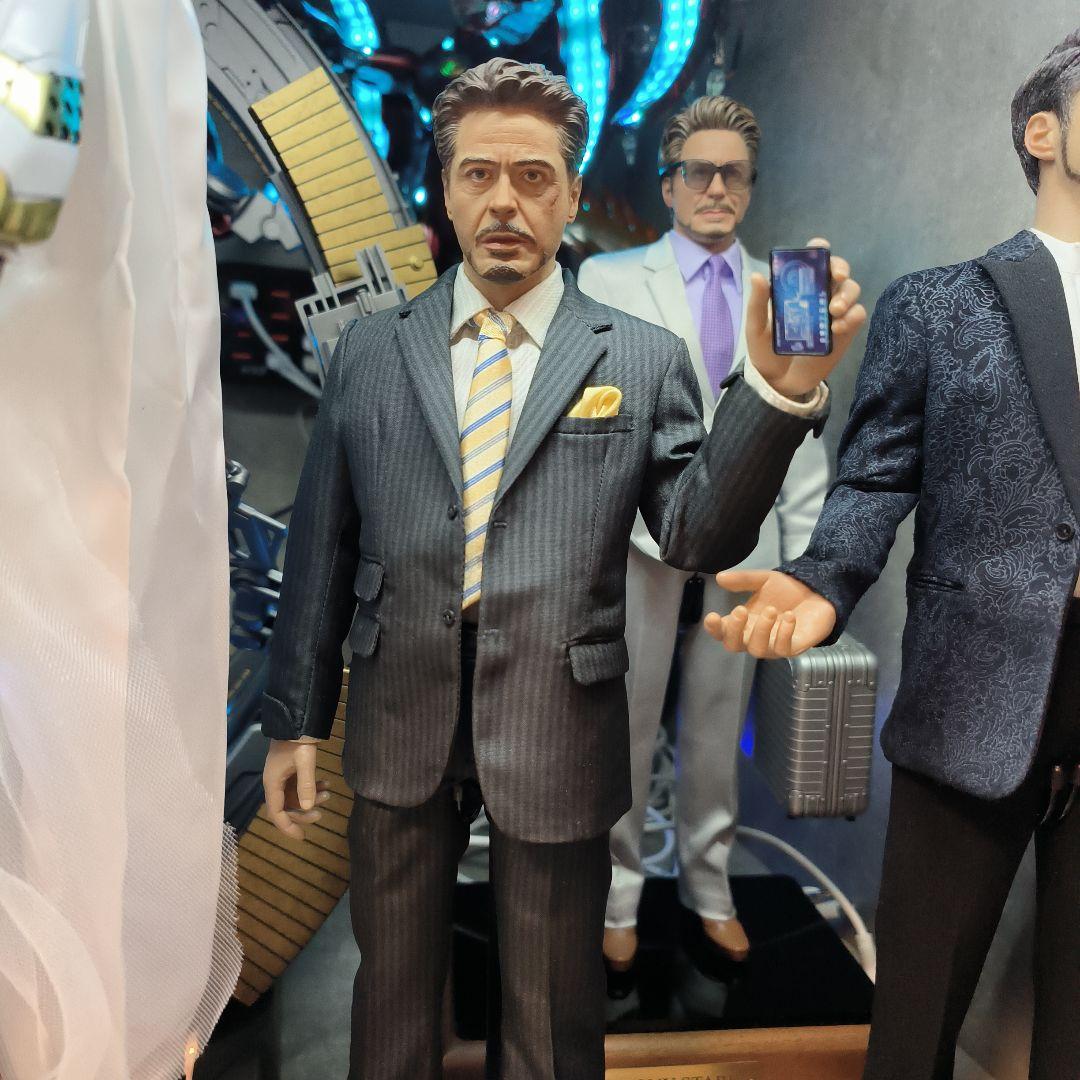 トニー・スターク アイアンマン II アクションフィギュア アイアンマン2 トニー・スターク フィギュア ホットトイズ Amazon.co