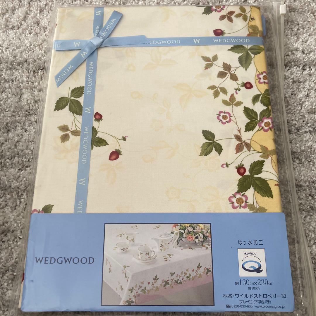 新品 ウエッジウッド ワイルドストロベリー テーブルクロス 130×230