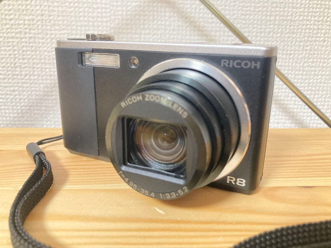 ☆良品！！ RICOH R8 リコー コンパクトデジタルカメラ コンデジ
