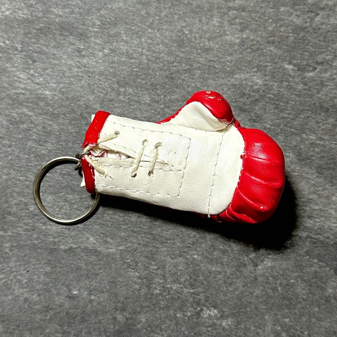 Supreme ボクシンググローブキーホルダー - メルカリ