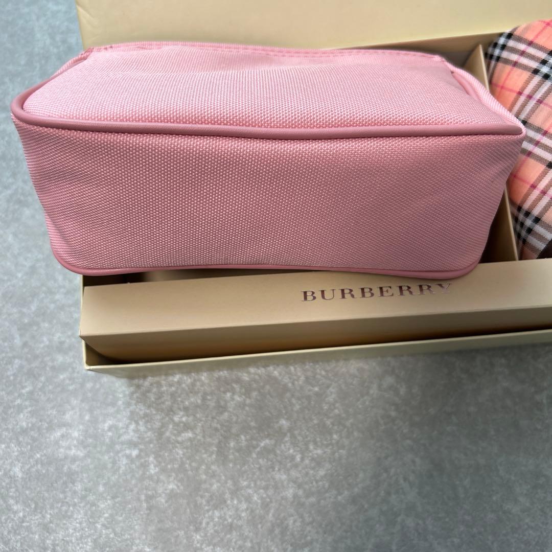バーバリー BURBERRY ポーチ ハンカチギフトセット 新品未使用 - メルカリ