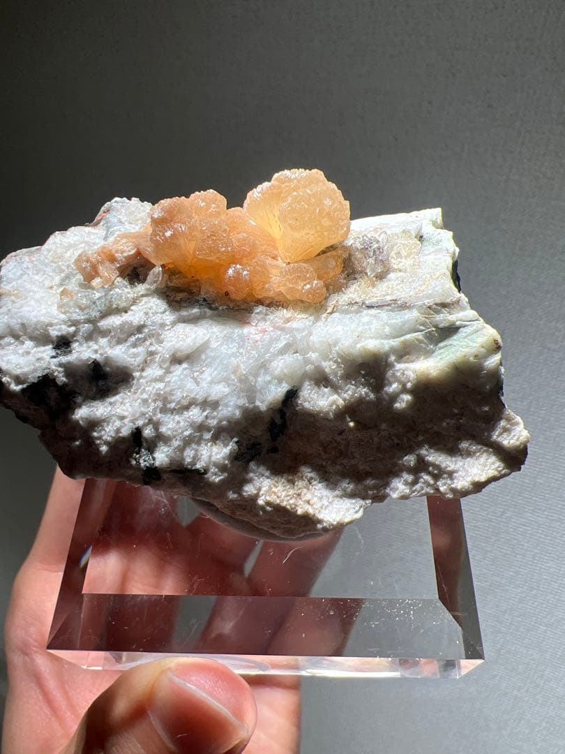 ta 008.jpg (美品)国産鉱物 岡山県内田産 束沸石