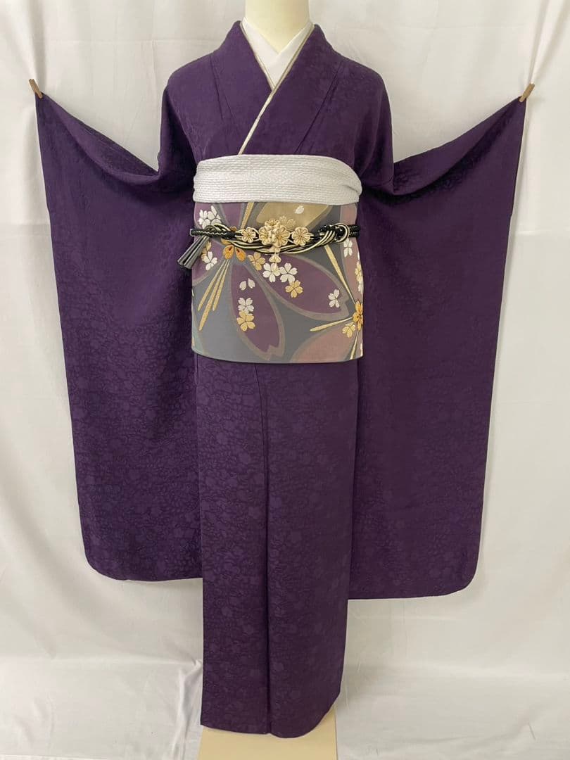 売約済み【Retoro -Modern】★★正絹　紋意匠　無地振袖単品★★