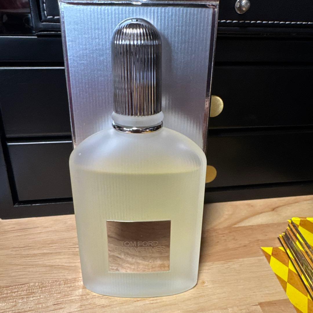 トムフォード　グレイ　ベチバーオードパルファム50ml トム フォード グレイ ベチバー オード パルファム スプレィ / トム