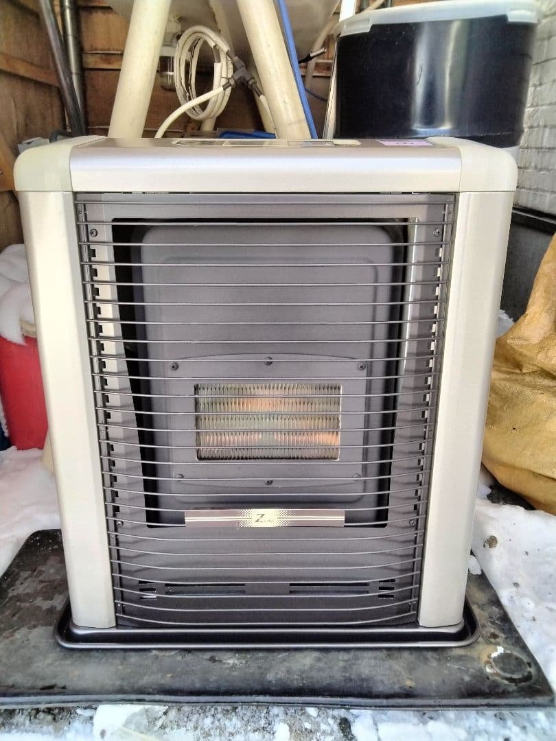 サンポットFF石油ストーブゼータス！品番「FFR‐563SX2018年式中古品