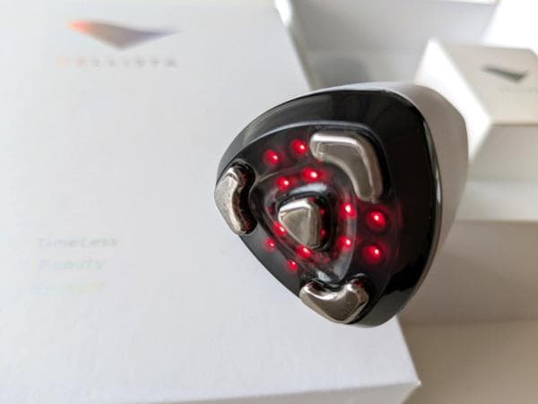 セリスタ タイムレスビューティーブースタ★動作確認済・美品・自宅で幹細胞エステ